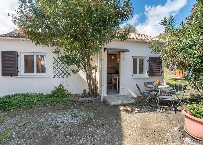 Sepia By Interhome * 萨里索伦札拉