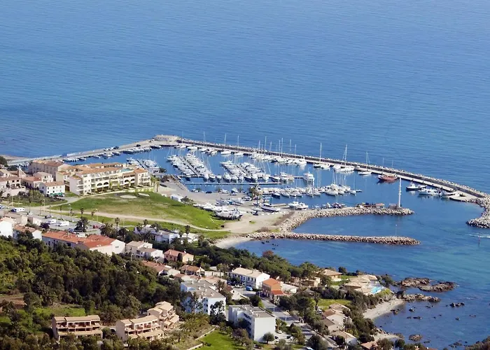 Sepia By Interhome * 萨里索伦札拉